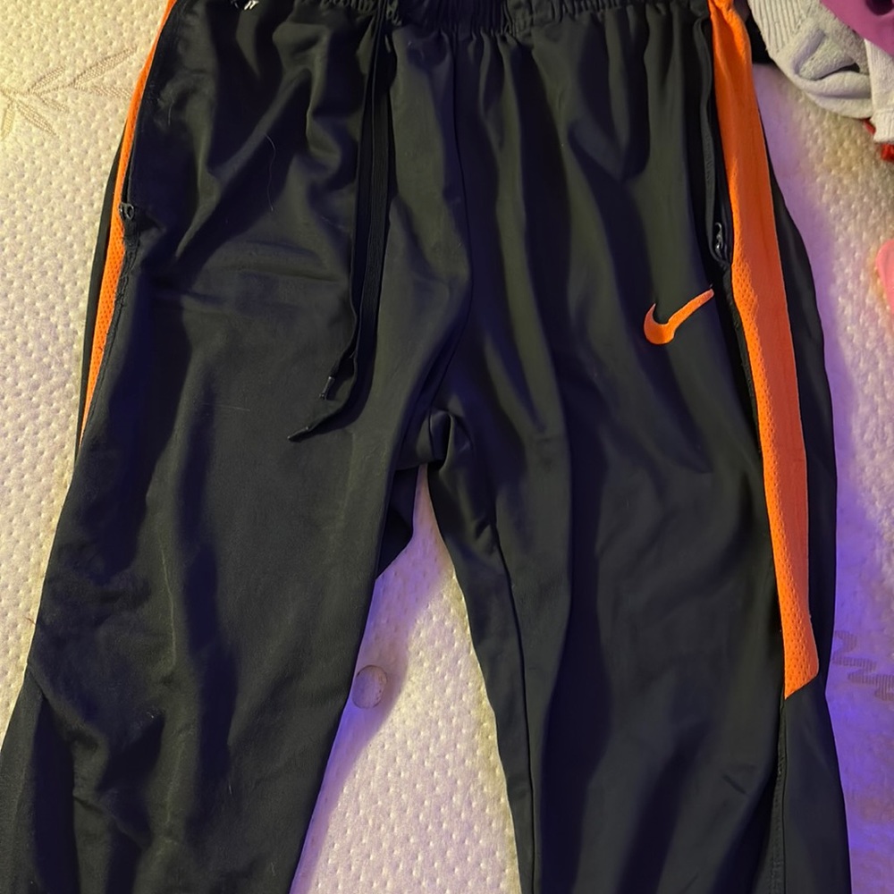 Men’s dry fit Nike sweatpants